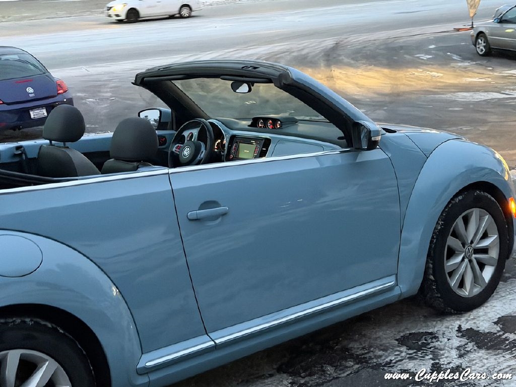 Volkswagen Beetle  2013