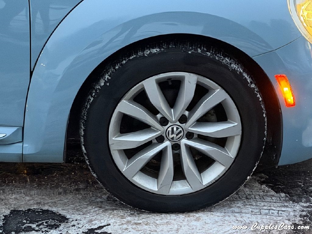 Volkswagen Beetle  2013