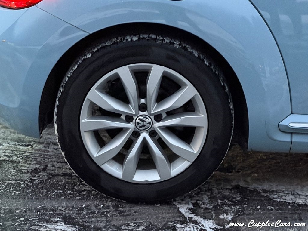 Volkswagen Beetle  2013