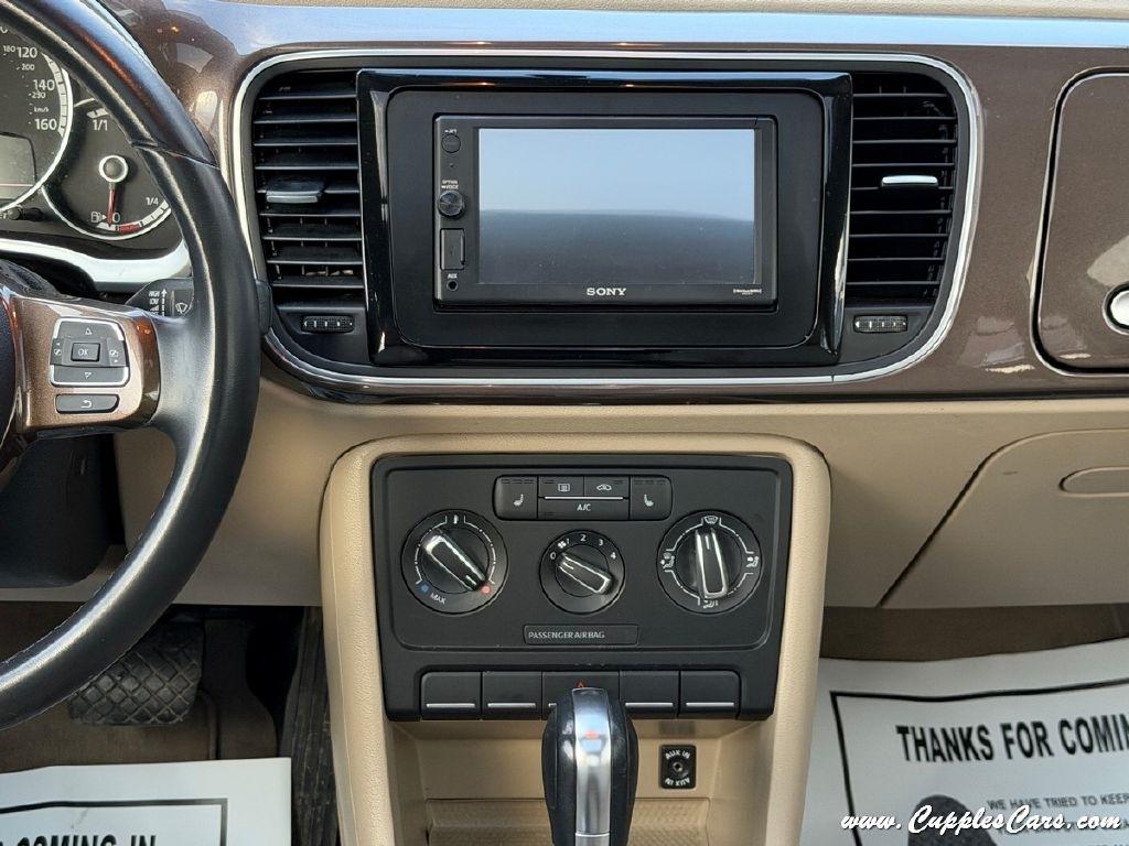 Volkswagen Beetle  2014