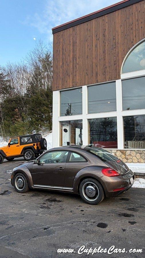 Volkswagen Beetle  2014