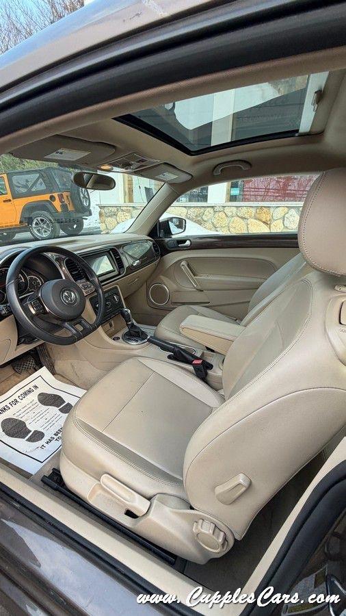 Volkswagen Beetle  2014