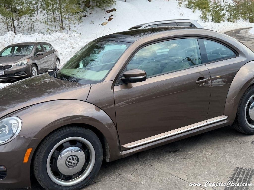 Volkswagen Beetle  2014