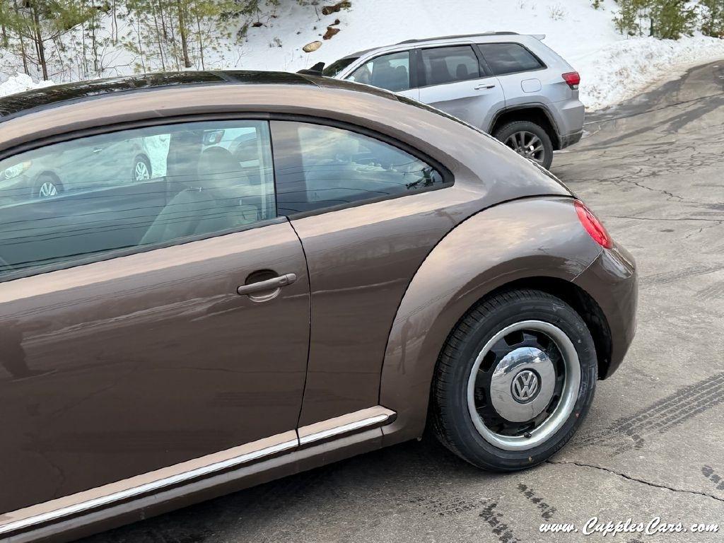 Volkswagen Beetle  2014