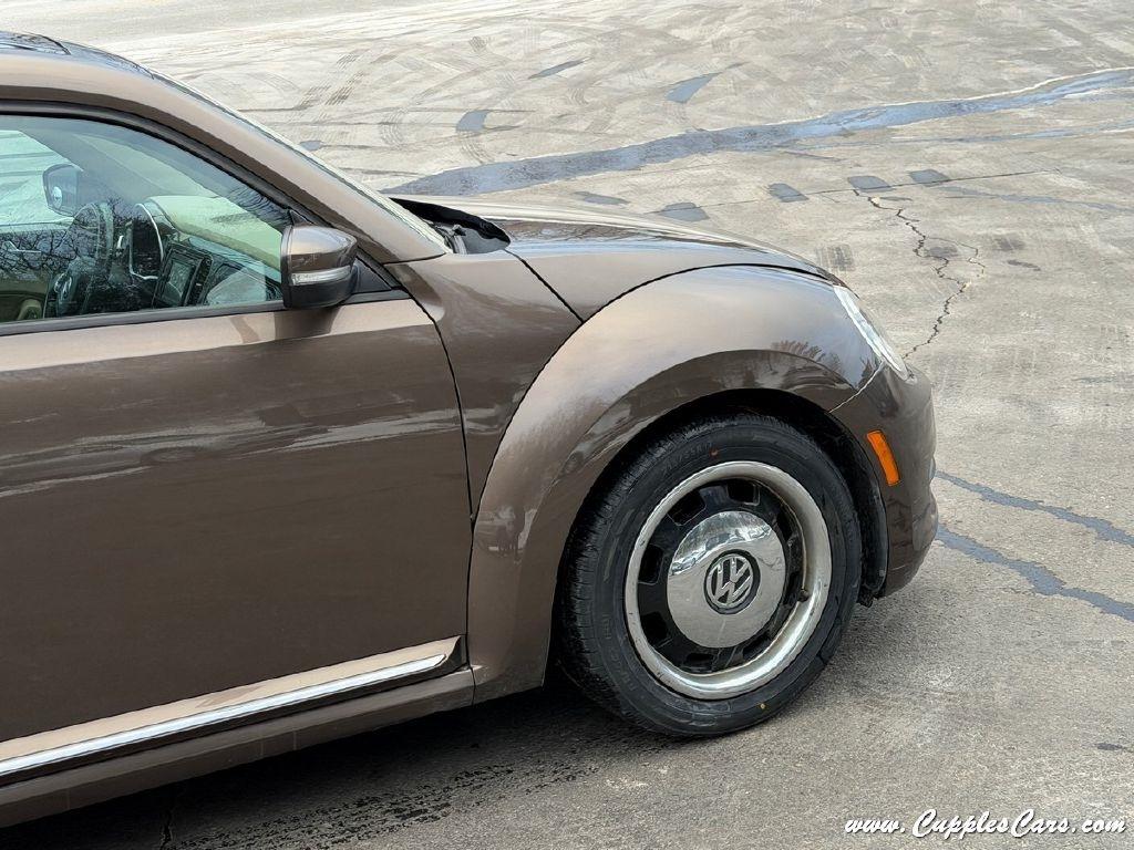 Volkswagen Beetle  2014