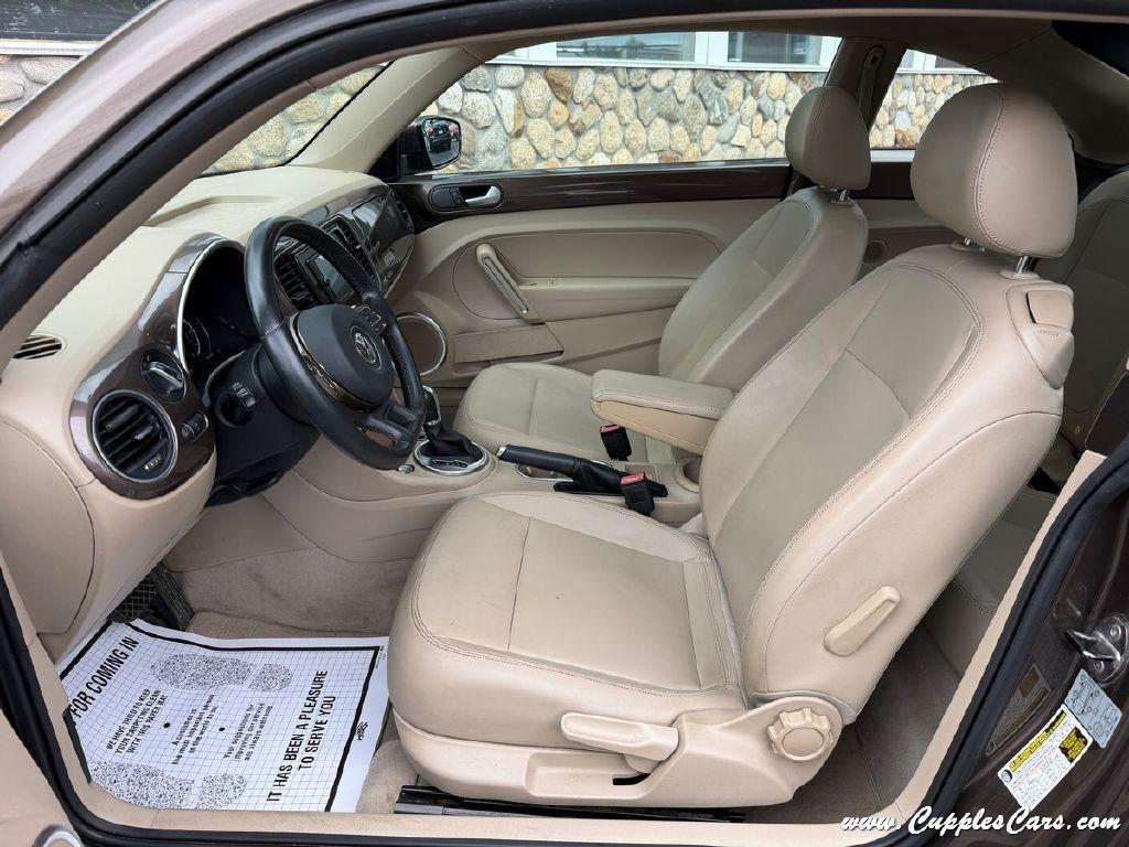 Volkswagen Beetle 1.8T 6A w/ Sunroof, Sound & Nav 2014