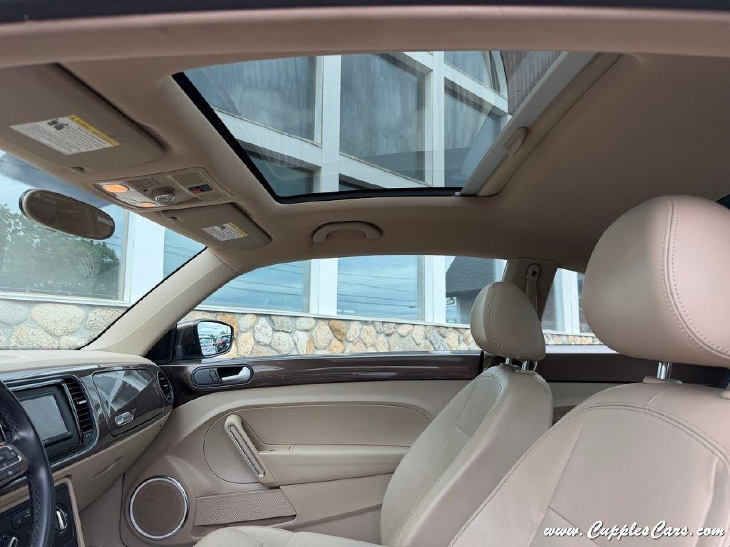 Volkswagen Beetle 1.8T 6A w/ Sunroof, Sound & Nav 2014