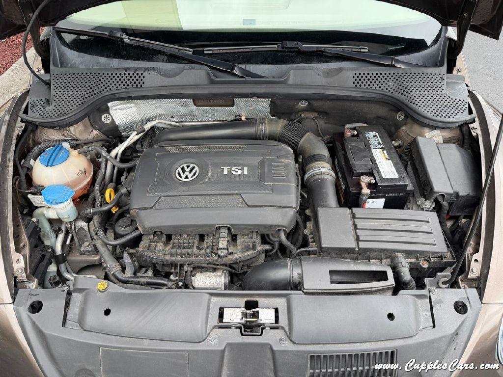 Volkswagen Beetle 1.8T 6A w/ Sunroof, Sound & Nav 2014