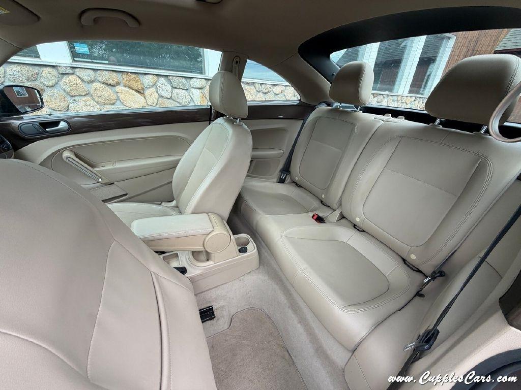Volkswagen Beetle 1.8T 6A w/ Sunroof, Sound & Nav 2014