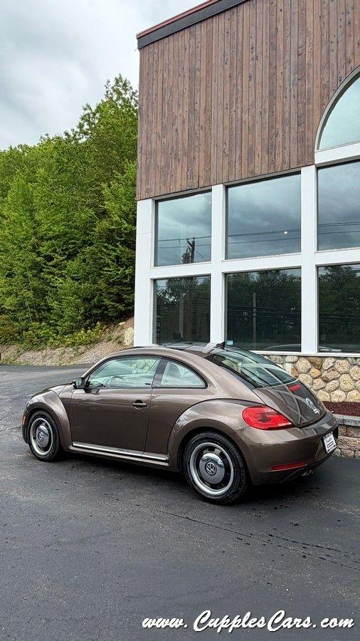 Volkswagen Beetle 1.8T 6A w/ Sunroof, Sound & Nav 2014