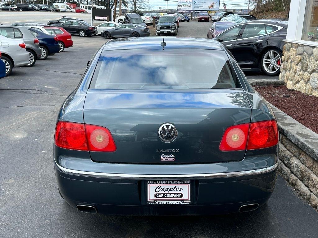 Volkswagen Phaeton  2005
