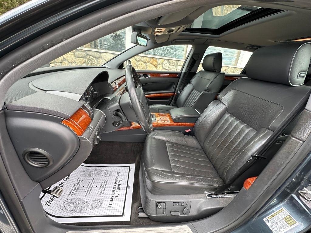 Volkswagen Phaeton  2005