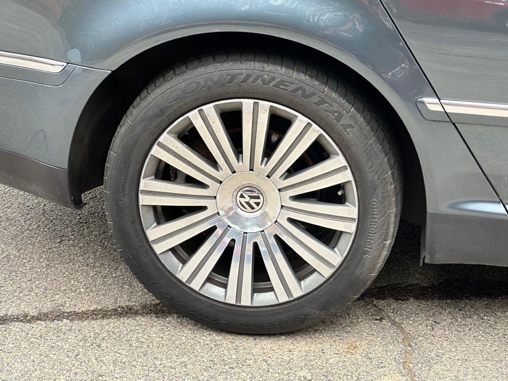 Volkswagen Phaeton  2005