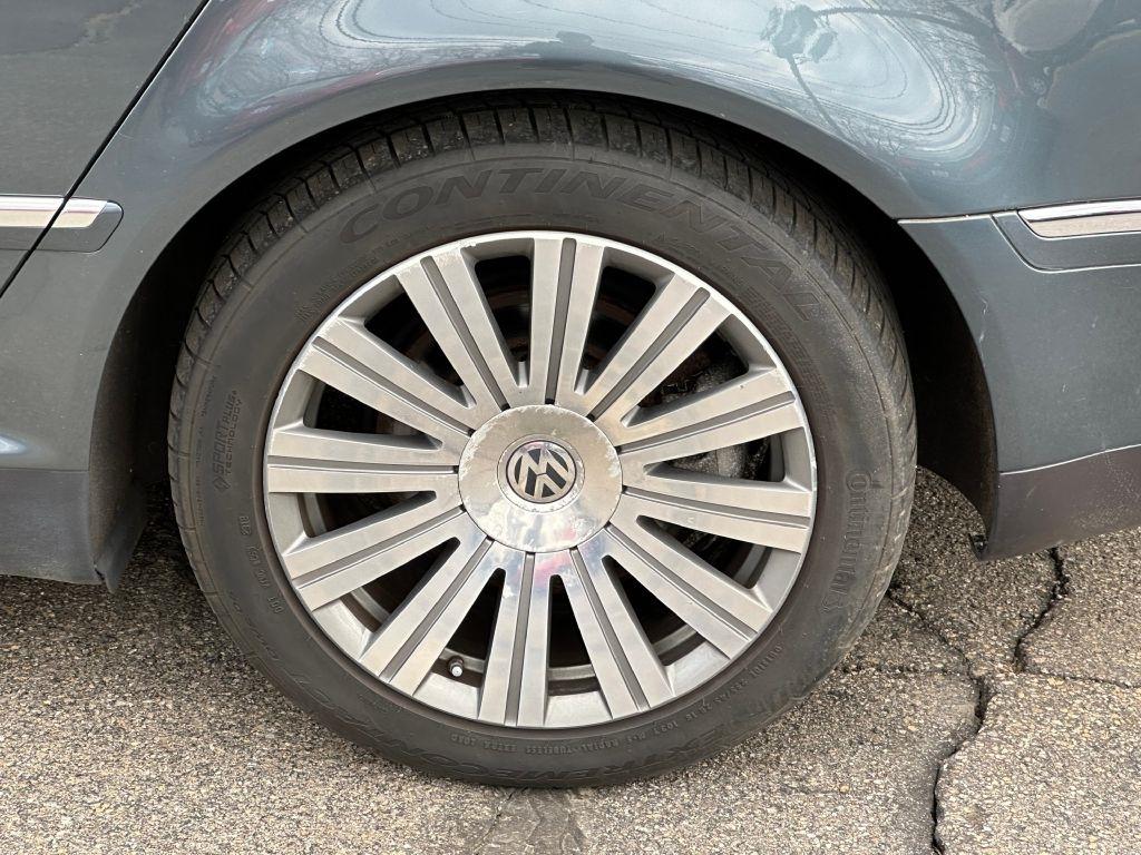 Volkswagen Phaeton  2005