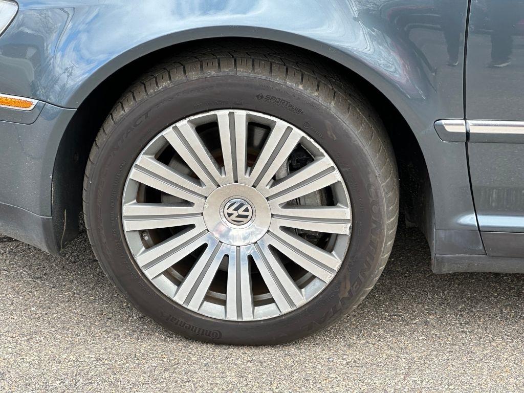 Volkswagen Phaeton  2005