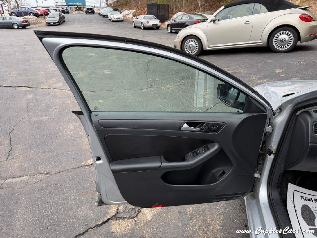 Volkswagen Jetta  2014