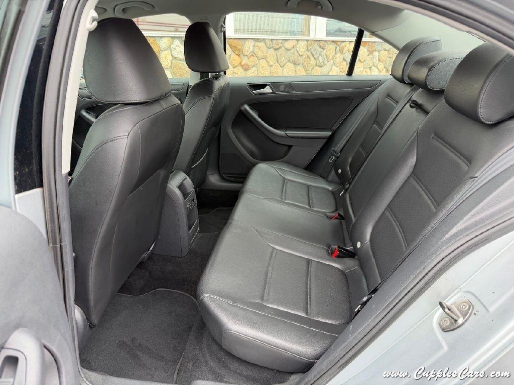 Volkswagen Jetta  2014