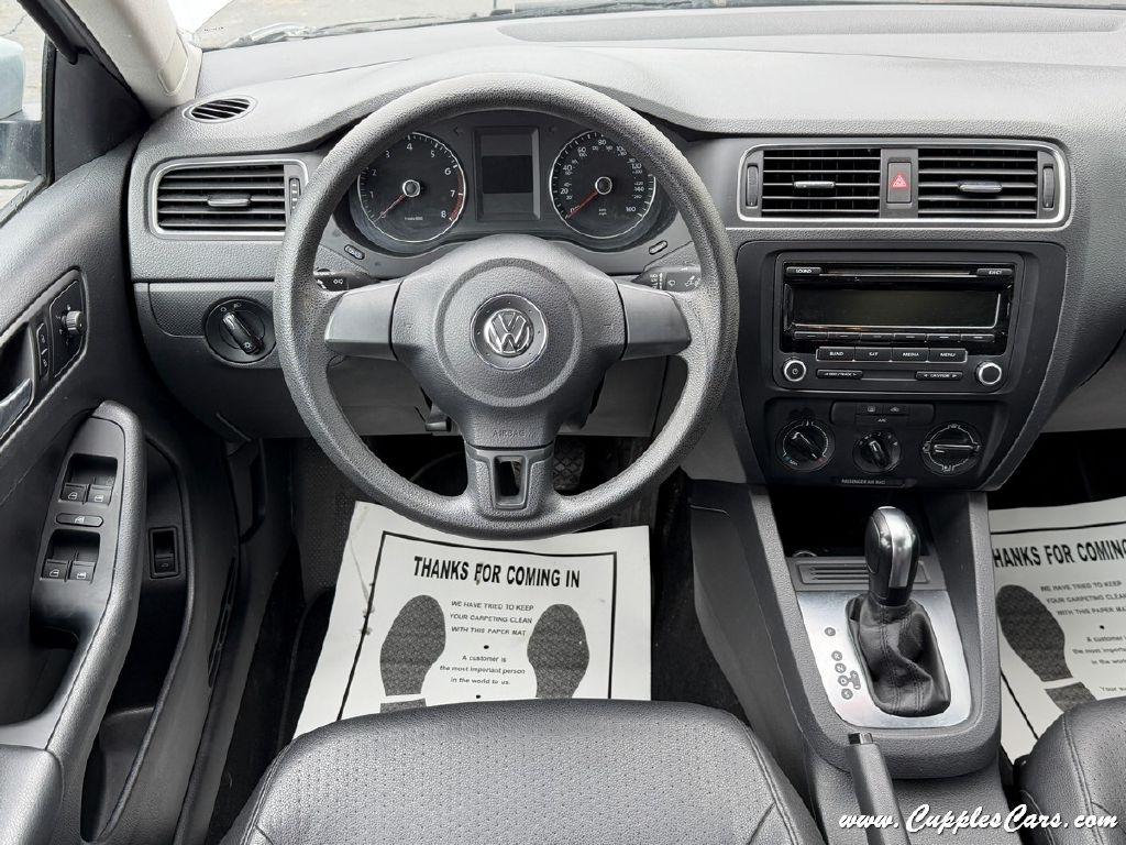 Volkswagen Jetta  2014