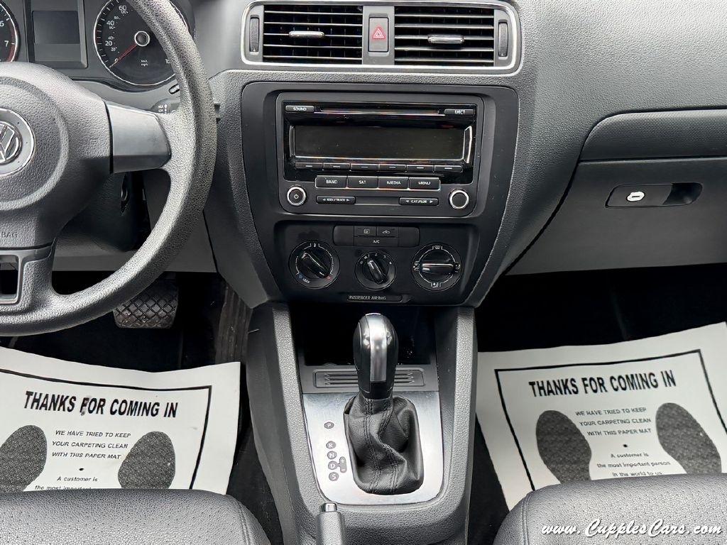 Volkswagen Jetta  2014