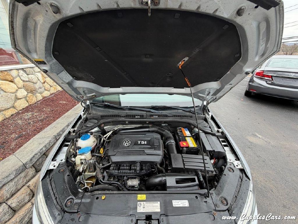 Volkswagen Jetta  2014