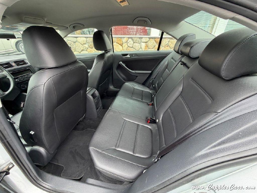 Volkswagen Jetta  2014