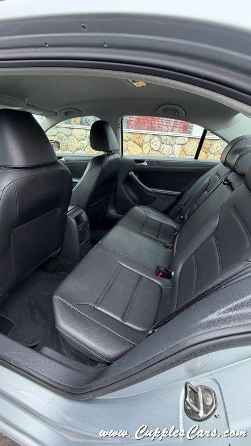 Volkswagen Jetta  2014