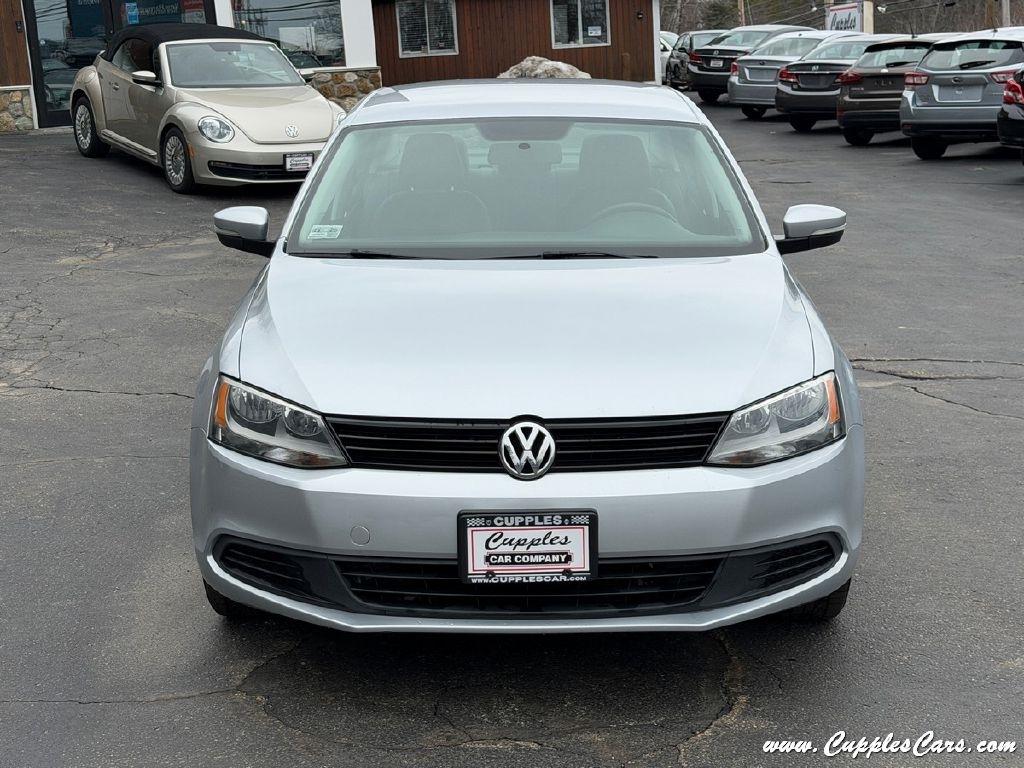 Volkswagen Jetta  2014