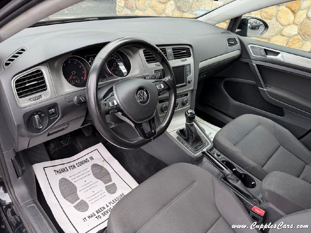 Volkswagen Golf  2016