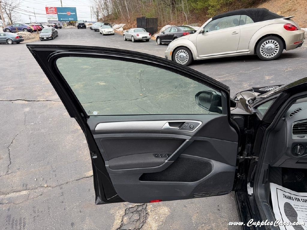 Volkswagen Golf  2016