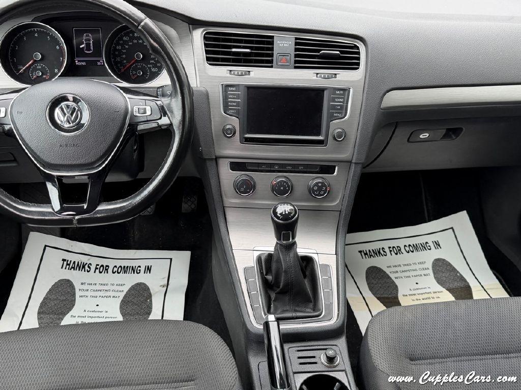 Volkswagen Golf  2016