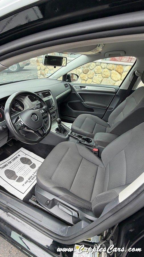 Volkswagen Golf  2016