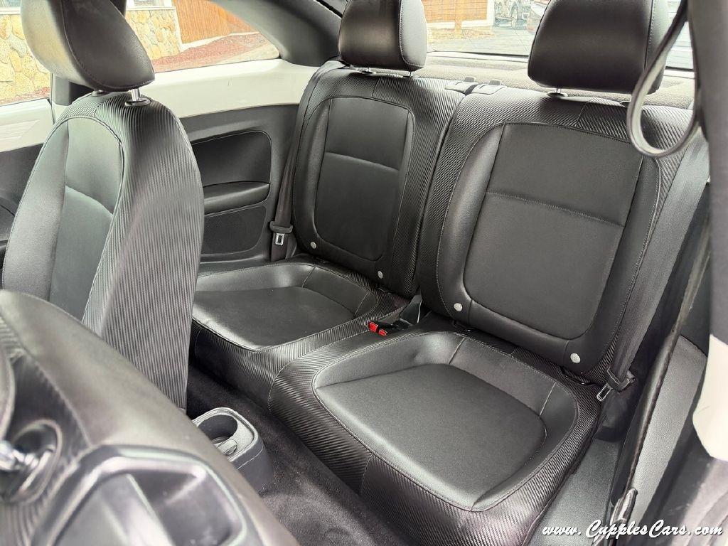 Volkswagen Beetle  2012