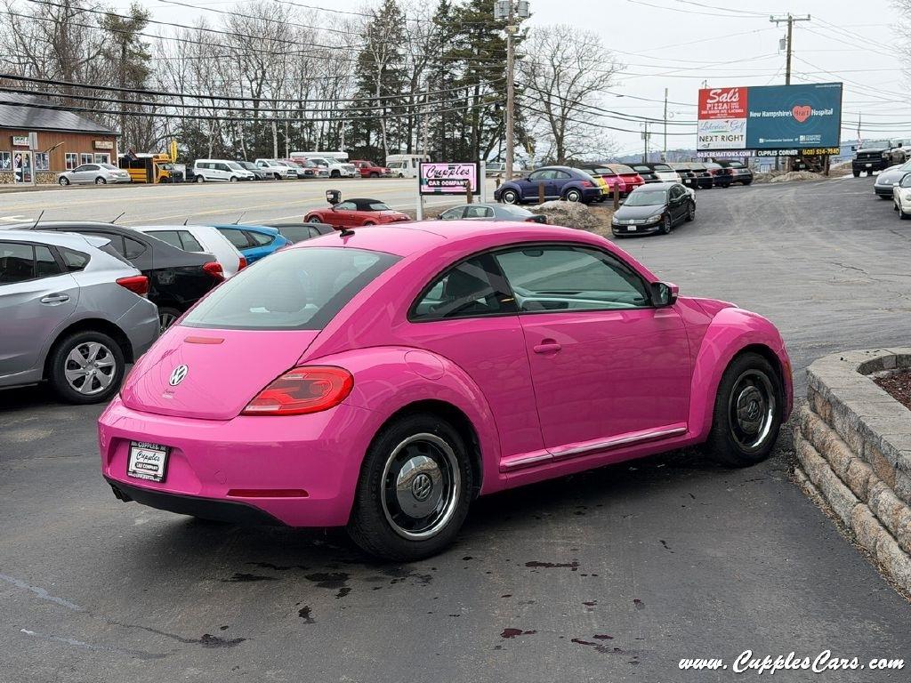 Volkswagen Beetle  2012