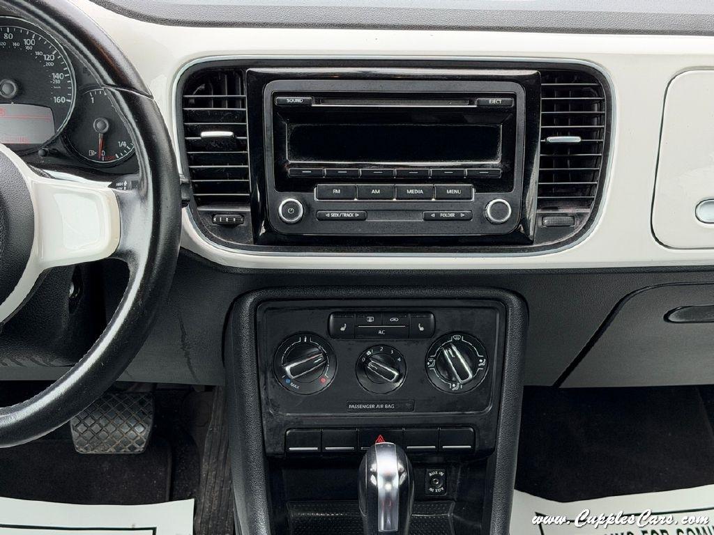 Volkswagen Beetle  2012