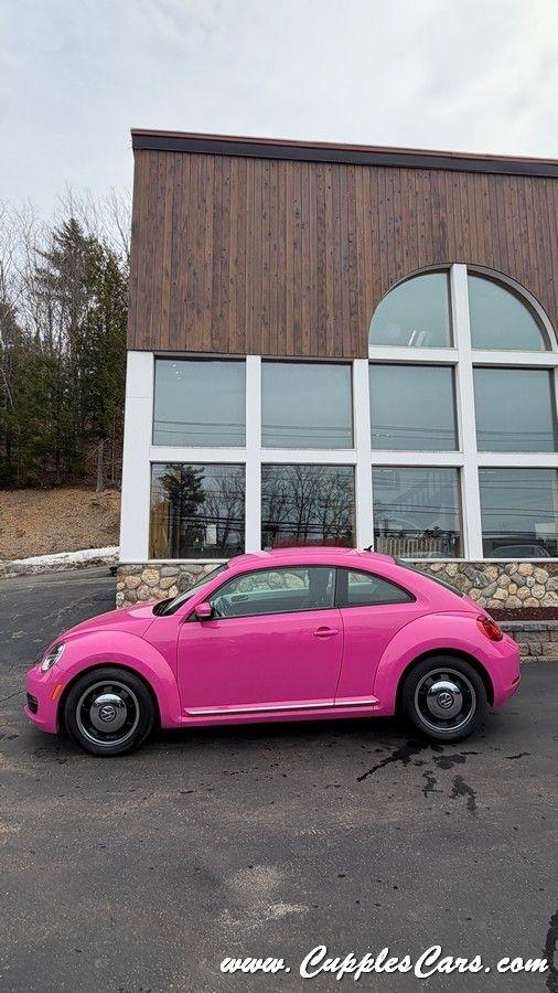 Volkswagen Beetle  2012