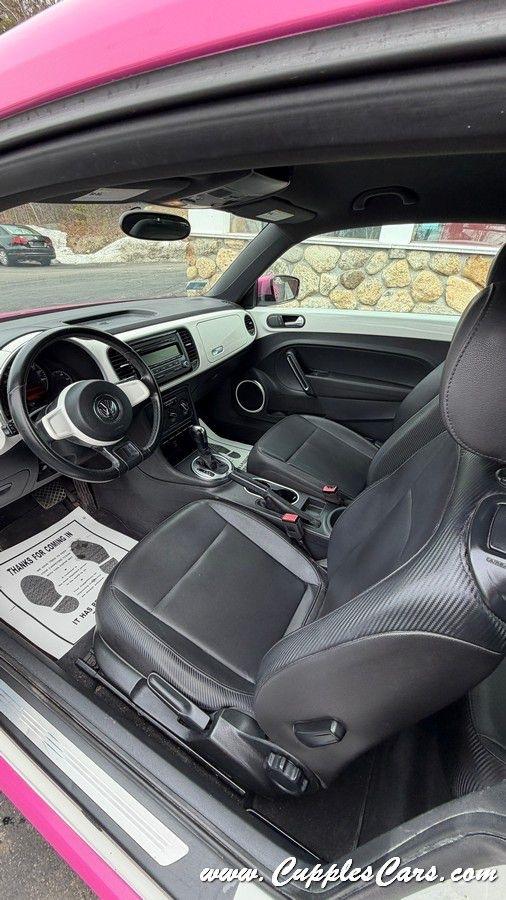 Volkswagen Beetle  2012