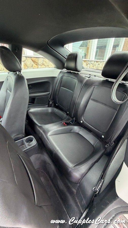 Volkswagen Beetle  2012