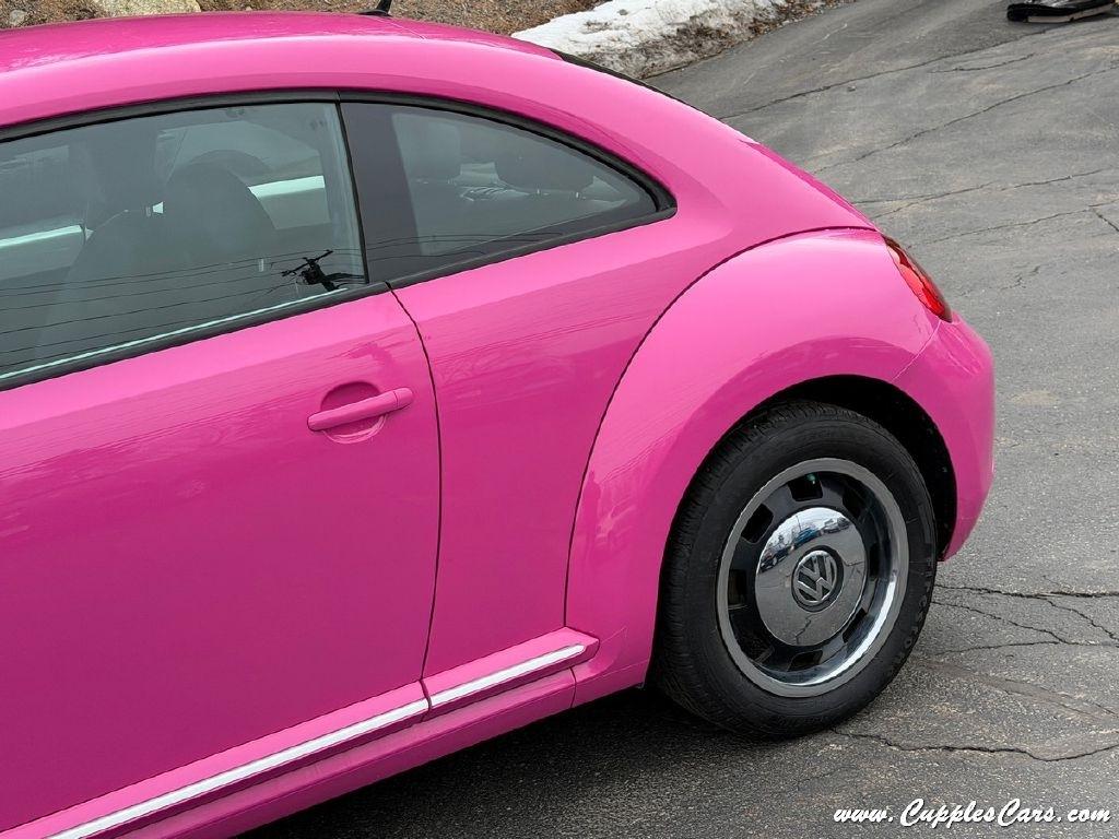 Volkswagen Beetle  2012