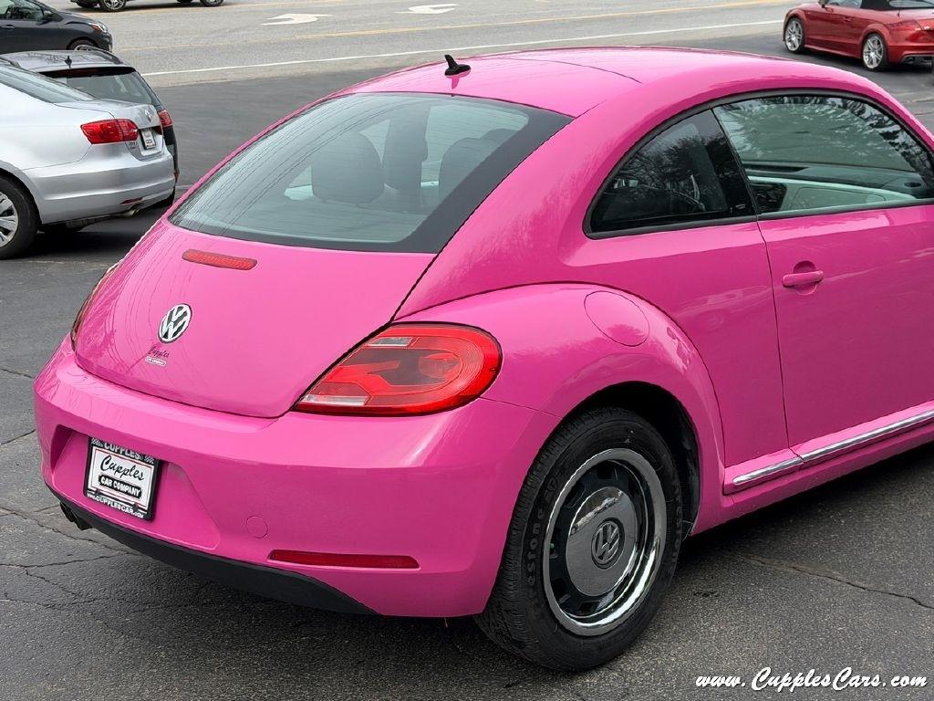 Volkswagen Beetle  2012