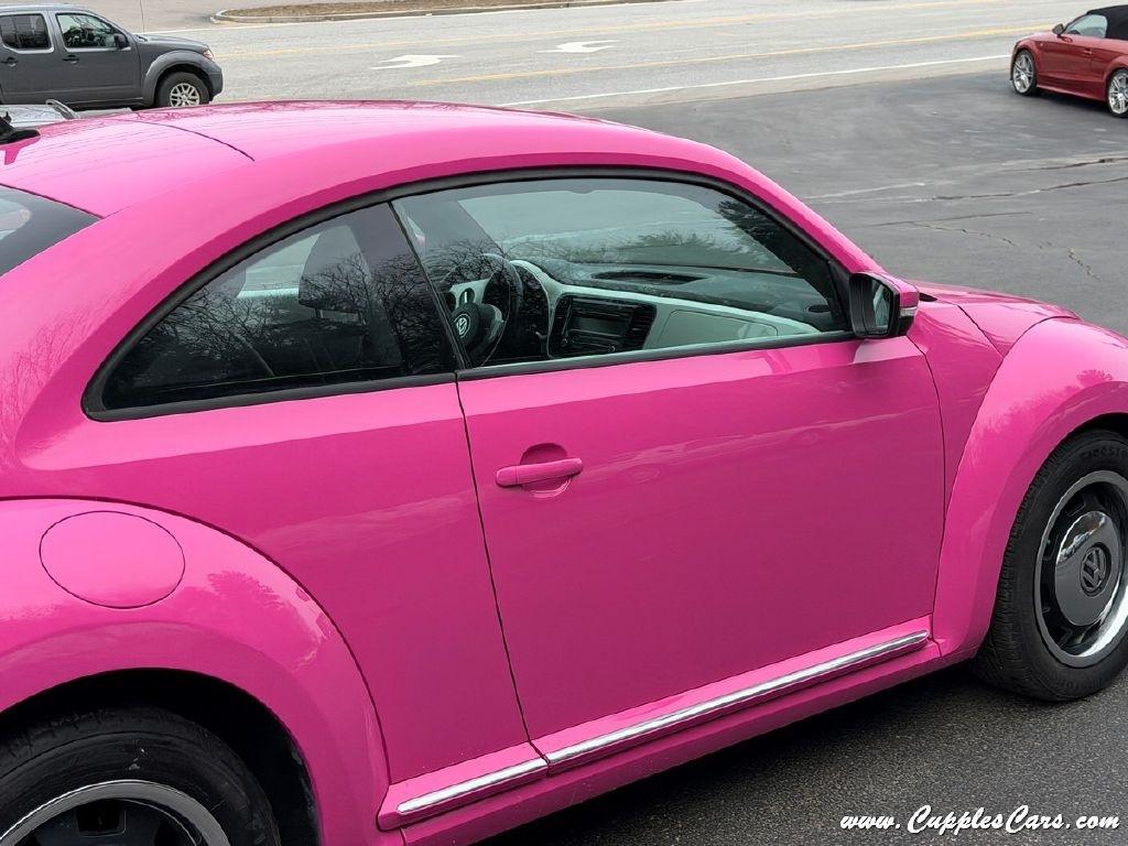 Volkswagen Beetle  2012