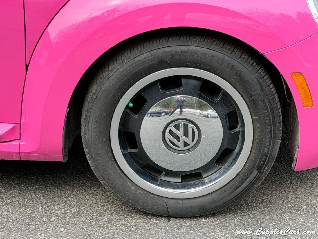 Volkswagen Beetle  2012