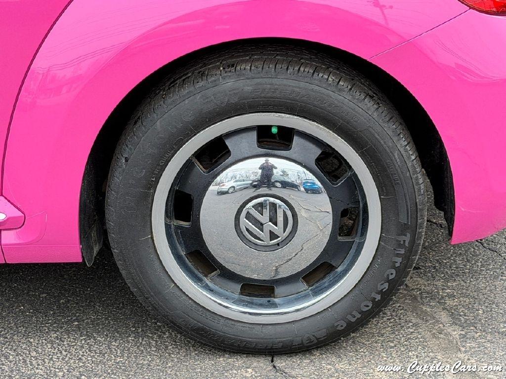 Volkswagen Beetle  2012