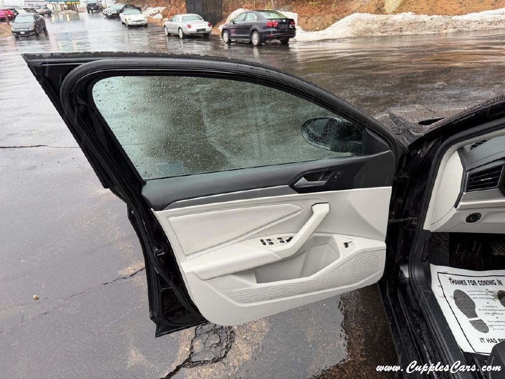 Volkswagen Jetta  2019