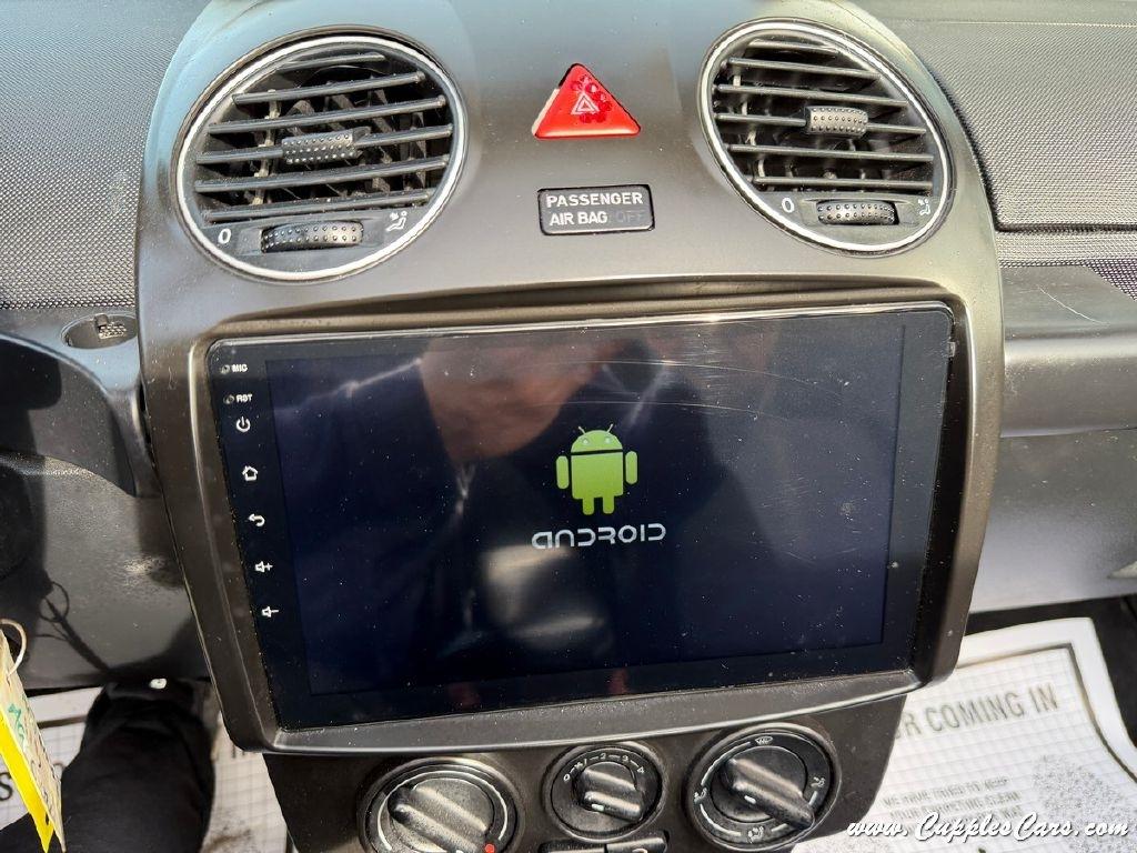 Volkswagen New Beetle  2010