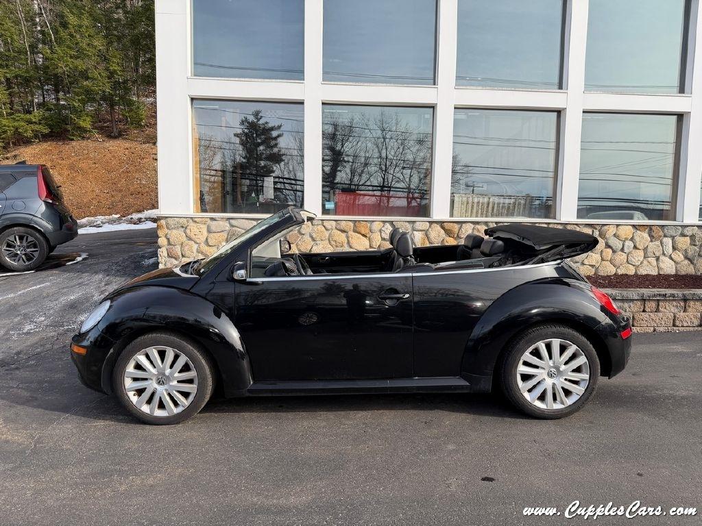 Volkswagen New Beetle  2010