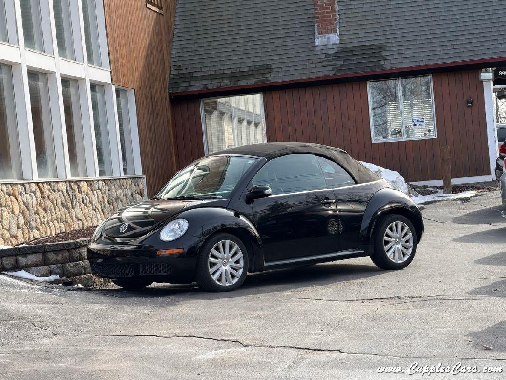 Volkswagen New Beetle  2010