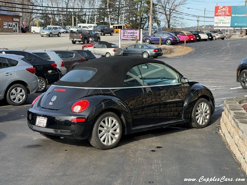 Volkswagen New Beetle  2010
