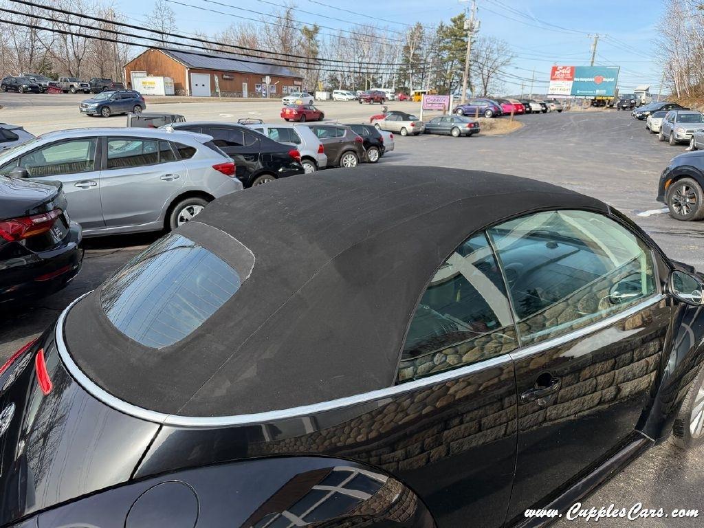 Volkswagen New Beetle  2010