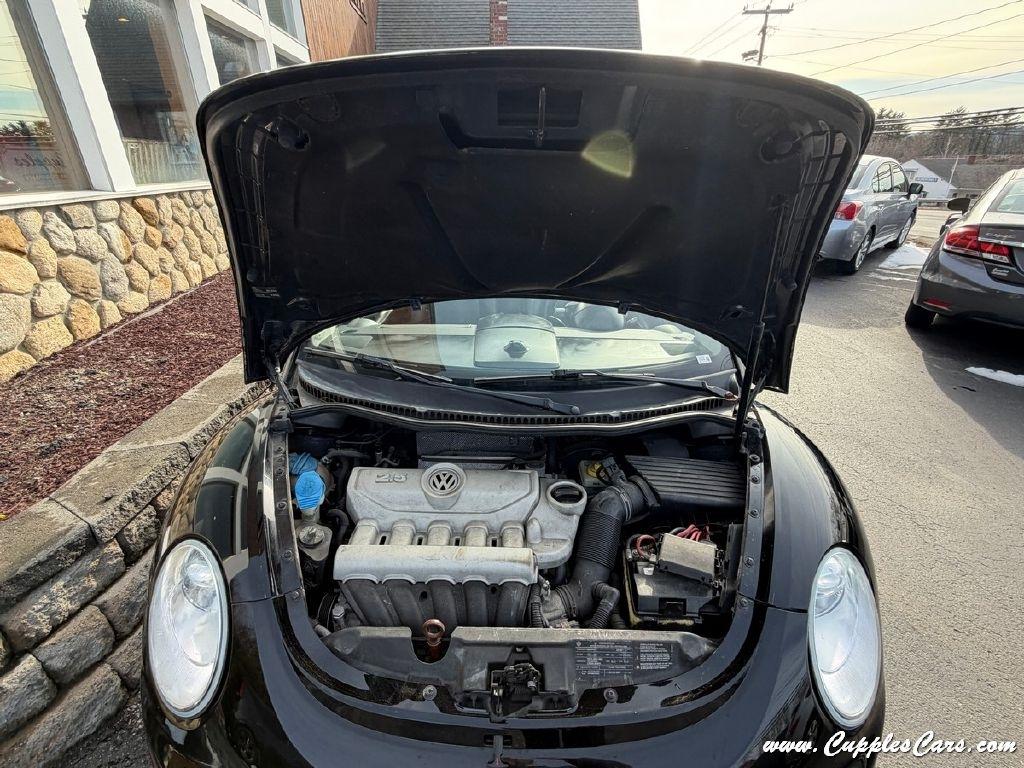 Volkswagen New Beetle  2010