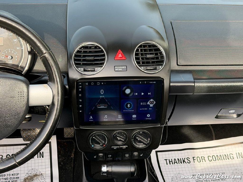 Volkswagen New Beetle  2010